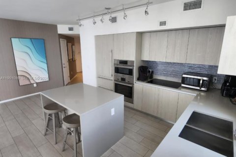 Copropriété à vendre à Hollywood, Floride: 2 chambres, 98.48 m2 № 2297395 - photo 5