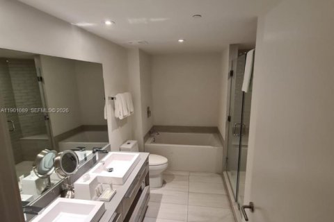 Copropriété à vendre à Hollywood, Floride: 2 chambres, 98.48 m2 № 2297395 - photo 14