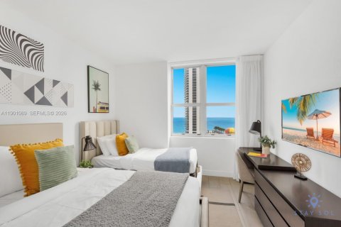 Copropriété à vendre à Hollywood, Floride: 2 chambres, 98.48 m2 № 2297395 - photo 12