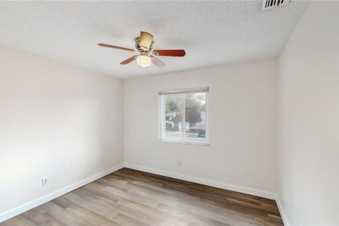 Condominio en alquiler en Zephyrhills, Florida, 2 dormitorios, 80.27 m2 № 1912209 - foto 12