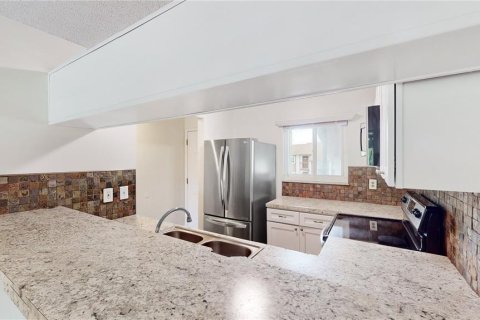 Condominio en alquiler en Zephyrhills, Florida, 2 dormitorios, 80.27 m2 № 1912209 - foto 4
