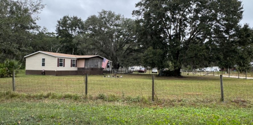 Casa en Palatka, Florida 3 dormitorios, 160.54 m2 № 841092