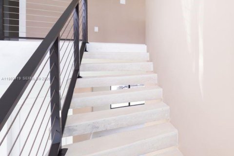 Купить виллу или дом в Майами, Флорида 5 спален, 318.38м2, № 2048466 - фото 20