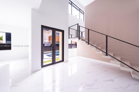 Купить виллу или дом в Майами, Флорида 5 спален, 318.38м2, № 2048466 - фото 24