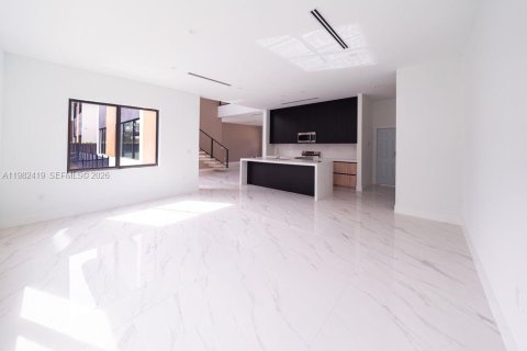 Купить виллу или дом в Майами, Флорида 5 спален, 318.38м2, № 2048466 - фото 14