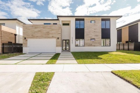 Купить виллу или дом в Майами, Флорида 5 спален, 318.38м2, № 2048466 - фото 3