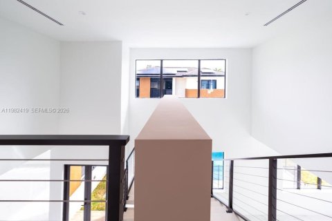 Купить виллу или дом в Майами, Флорида 5 спален, 318.38м2, № 2048466 - фото 19