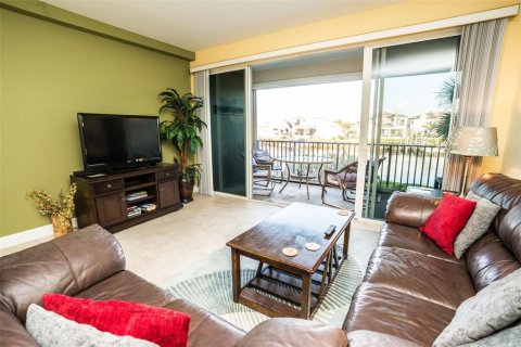 Townhouse in Ruskin, Florida 2 bedrooms, 116.87 sq.m. № 2233458 - photo 8