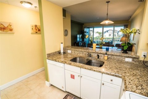 Townhouse in Ruskin, Florida 2 bedrooms, 116.87 sq.m. № 2233458 - photo 12
