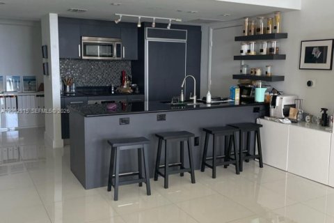 Condo in Miami, Florida, 3 bedrooms  № 2068128 - photo 5