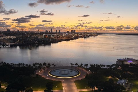 Condo in Miami, Florida, 3 bedrooms  № 2068128 - photo 20