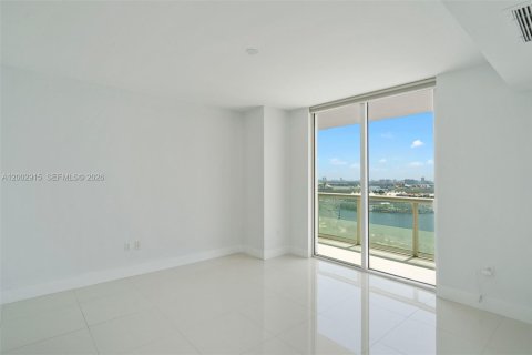 Condo in Miami, Florida, 3 bedrooms  № 2068128 - photo 8