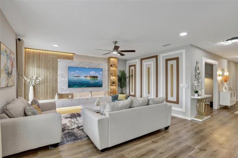 House in Davenport, Florida 5 bedrooms, 272.48 sq.m. № 2267139 - photo 6