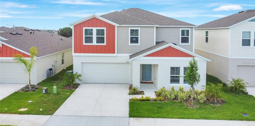 House in Davenport, Florida 5 bedrooms, 272.48 sq.m. № 2267139