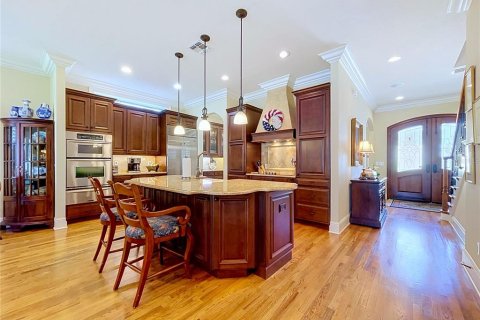 House in Tampa, Florida 5 bedrooms, 337.7 sq.m. № 2095599 - photo 22