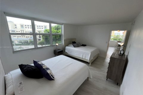 Снять в аренду кондоминиум в Помпано-Бич, Флорида 2 спальни, 165.46м2, № 1929070 - фото 16