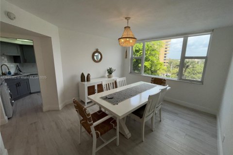 Снять в аренду кондоминиум в Помпано-Бич, Флорида 2 спальни, 165.46м2, № 1929070 - фото 8