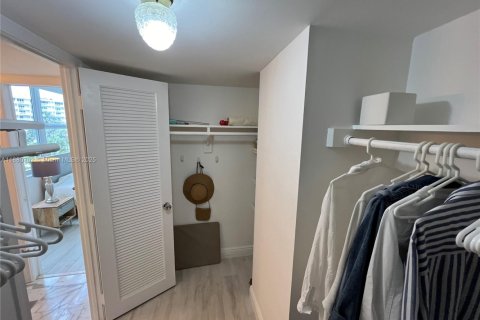 Снять в аренду кондоминиум в Помпано-Бич, Флорида 2 спальни, 165.46м2, № 1929070 - фото 27