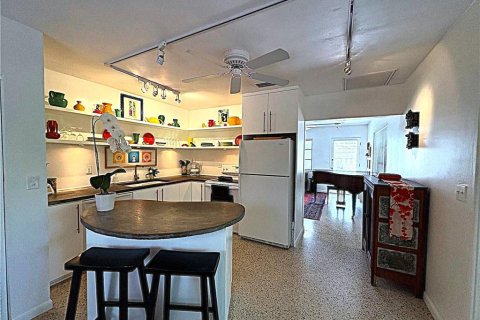 Купить виллу или дом в Сарасота, Флорида 6 комнат, 99.59м2, № 1884285 - фото 6