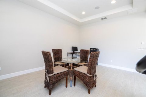 House in Orlando, Florida 4 bedrooms, 395.76 sq.m. № 1609262 - photo 30