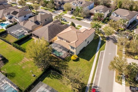 House in Orlando, Florida 4 bedrooms, 395.76 sq.m. № 1609262 - photo 5