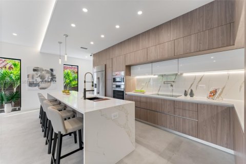 Купить таунхаус в Форт-Лодердейл, Флорида 4 спальни, 237.55м2, № 1995283 - фото 7