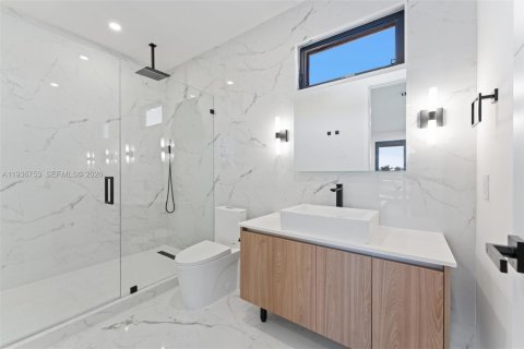 Купить таунхаус в Форт-Лодердейл, Флорида 4 спальни, 237.55м2, № 1995283 - фото 19