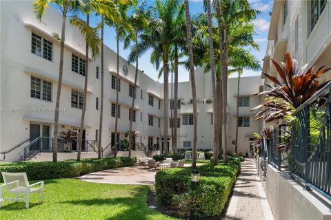 Condominio en venta en Miami Beach, Florida, 1 dormitorio, 68.19 m2 № 1872651 - foto 17