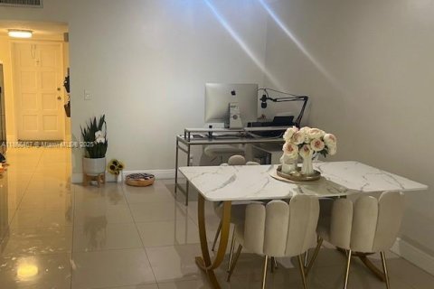 Condo in Pompano Beach, Florida, 1 bedroom  № 1895257 - photo 8