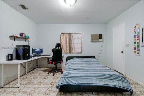Купить коммерческую недвижимость в Хайалиа, Флорида 404.4м2, № 1887243 - фото 8