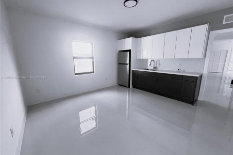 House in Miami, Florida 4 bedrooms, 195.09 sq.m. № 1871300 - photo 19