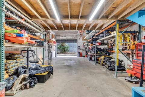 Commercial property in Lauderhill, Florida № 2058683 - photo 3