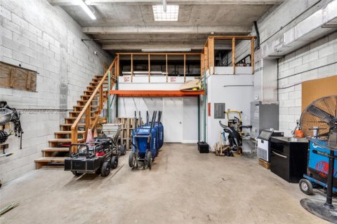 Commercial property in Lauderhill, Florida № 2058683 - photo 5