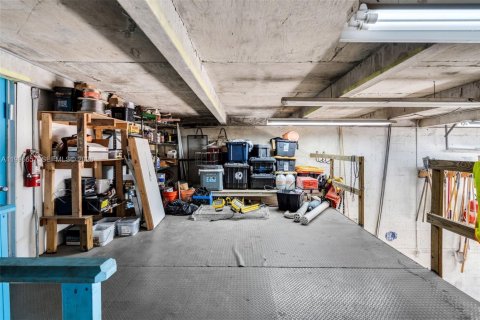 Commercial property in Lauderhill, Florida № 2058683 - photo 24