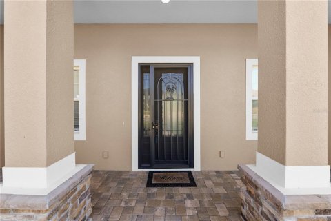 House in Lakeland, Florida 4 bedrooms, 227.42 sq.m. № 1573690 - photo 15