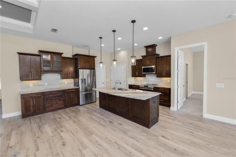 House in Lakeland, Florida 4 bedrooms, 227.42 sq.m. № 1573690 - photo 26