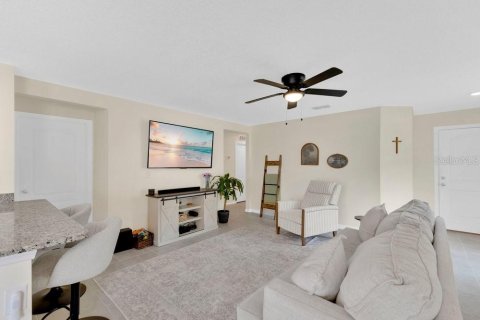 Casa en venta en Winter Haven, Florida, 3 dormitorios, 116.87 m2 № 2234291 - foto 5