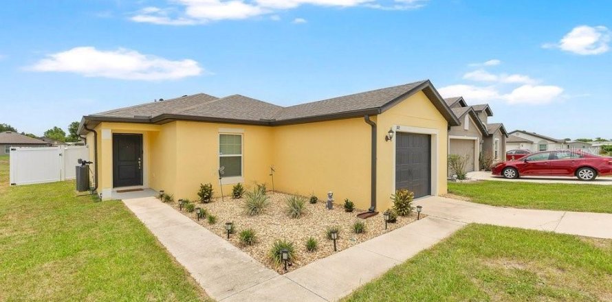 Casa en Winter Haven, Florida 3 dormitorios, 116.87 m2 № 2234291