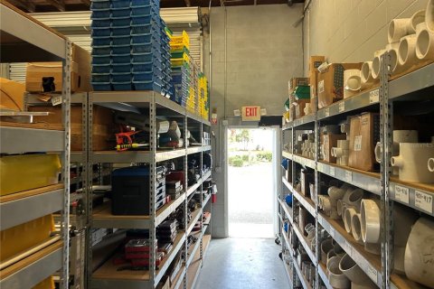 Propiedad comercial en alquiler en Ocala, Florida, 549.15 m2 № 1608725 - foto 3