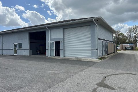 Propiedad comercial en alquiler en Ocala, Florida, 549.15 m2 № 1608725 - foto 1