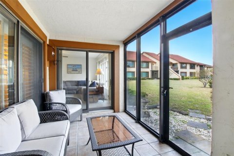 Condo in Seminole, Florida, 2 bedrooms  № 1661989 - photo 25