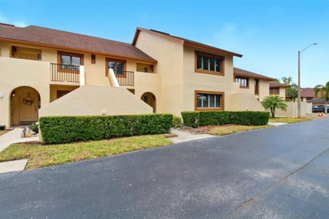 Condo in Seminole, Florida, 2 bedrooms  № 1661989 - photo 2