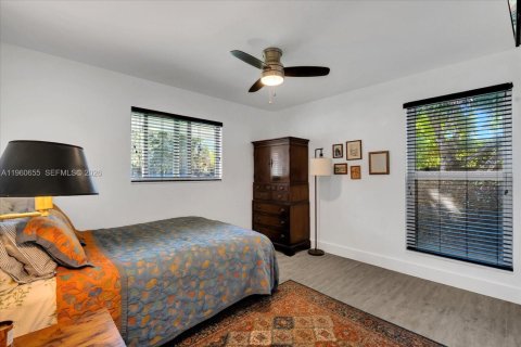 Villa ou maison à vendre à Miami, Floride: 4 chambres, 154.68 m2 № 2025411 - photo 18
