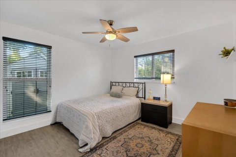 Villa ou maison à vendre à Miami, Floride: 4 chambres, 154.68 m2 № 2025411 - photo 16