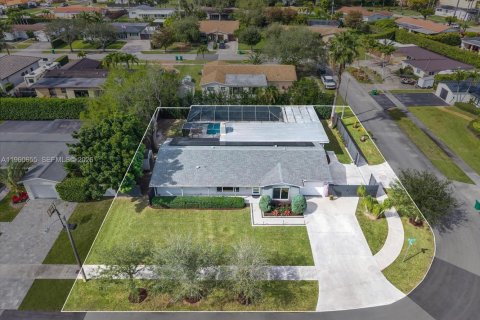 Villa ou maison à vendre à Miami, Floride: 4 chambres, 154.68 m2 № 2025411 - photo 29