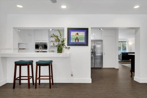 Villa ou maison à vendre à Miami, Floride: 4 chambres, 154.68 m2 № 2025411 - photo 10