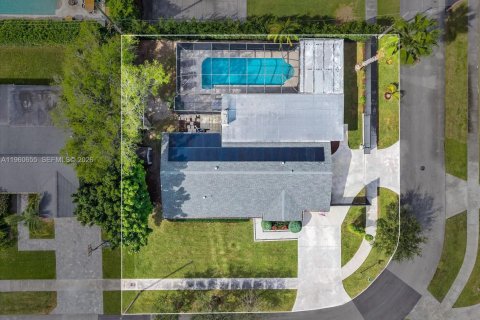 Villa ou maison à vendre à Miami, Floride: 4 chambres, 154.68 m2 № 2025411 - photo 30