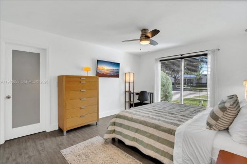 Villa ou maison à vendre à Miami, Floride: 4 chambres, 154.68 m2 № 2025411 - photo 19