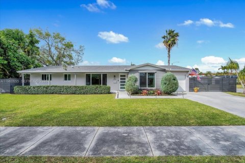 Villa ou maison à Miami, Floride 4 chambres, 154.68 m2 № 2025411