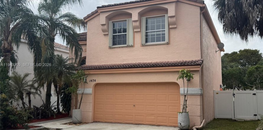 Дом в Пемброк-Пайнс, Флорида 4 спальни, 193.05м2 № 2000913